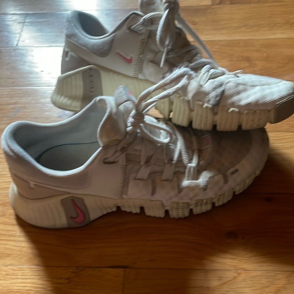 Nike Metcon 4
Size 9